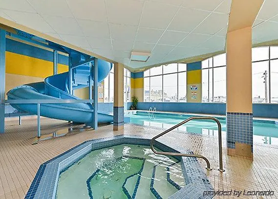 Comfort Inn & Suites Airport South YYC Hotel