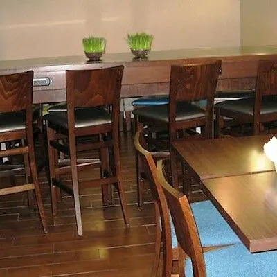 Comfort Inn & Suites Airport South YYC Hotel